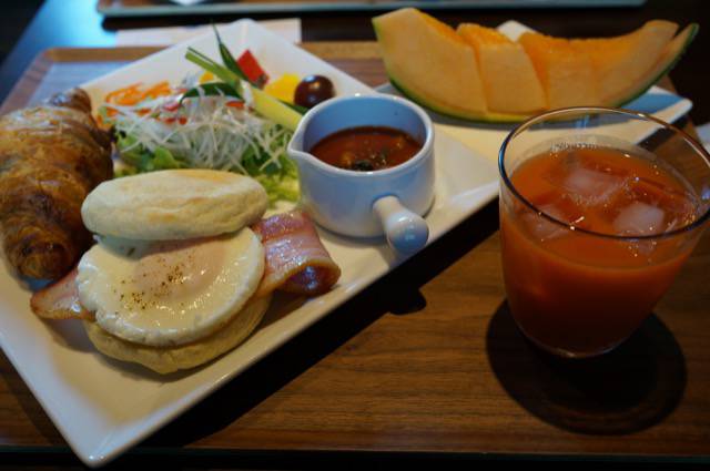 ライジングサンの朝食