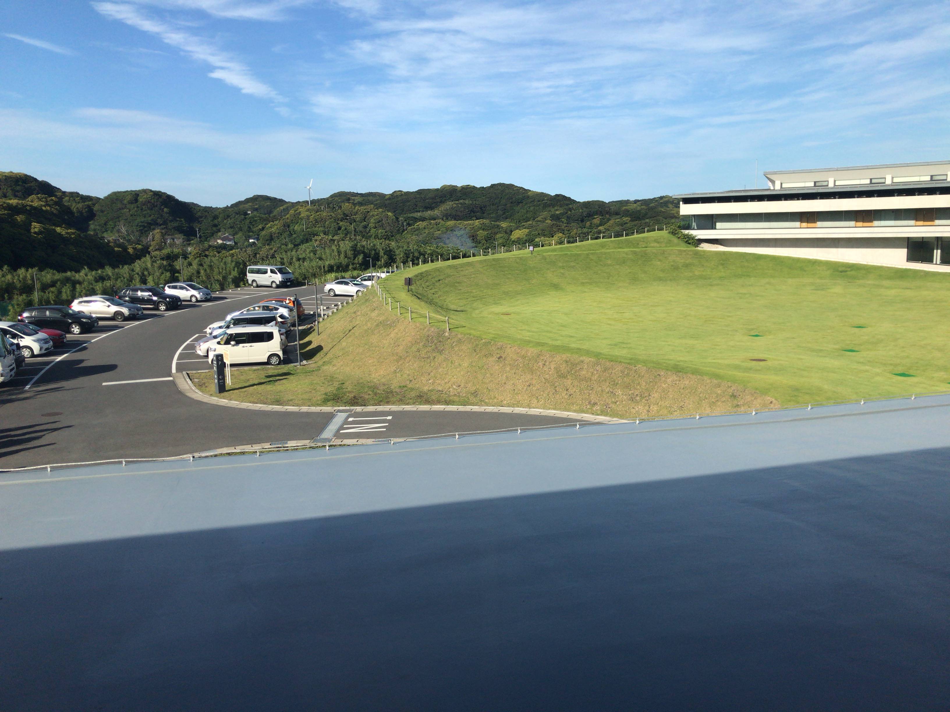 トスラブ館山の駐車場