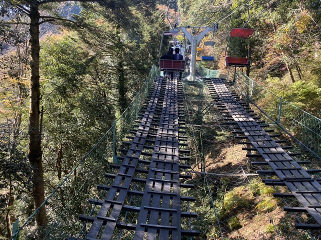 高尾山のリフト